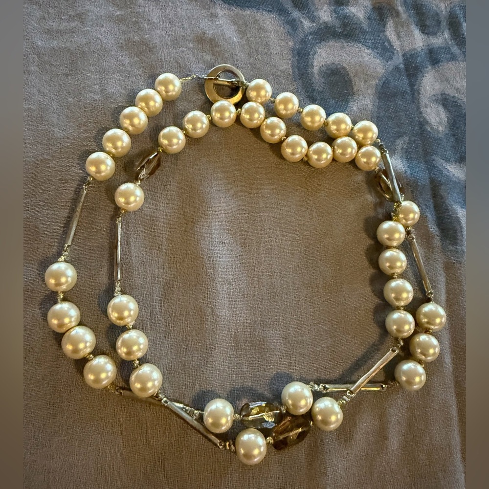 Costume Pearl and Gold Necklace